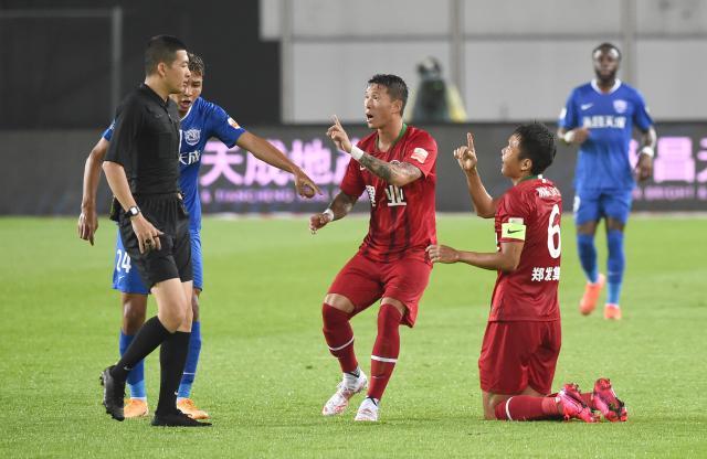 世界杯手机观看-太惨!河南队长+主力遭停赛 点球被漏判外援回不来